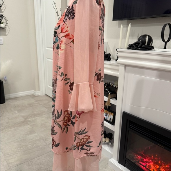 Chic Floral Long Sleeve Dress in Pink Size Small - Picture 2 of 9